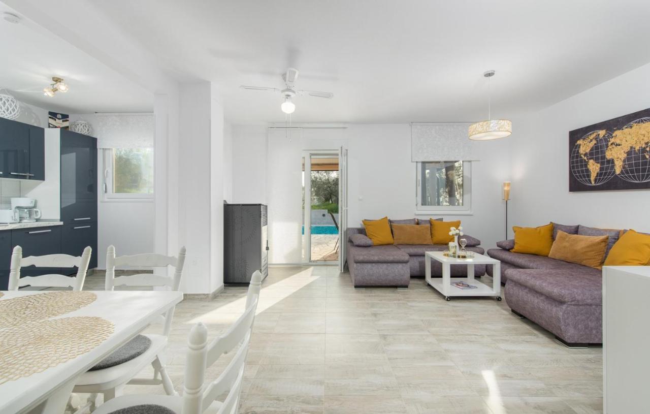 Villa Pendolina With Private Pool 부제 외부 사진